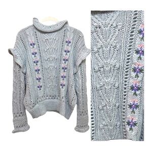 NWT Women's Sweater Size Small NWT Stellah Crochet Knit Embroidered